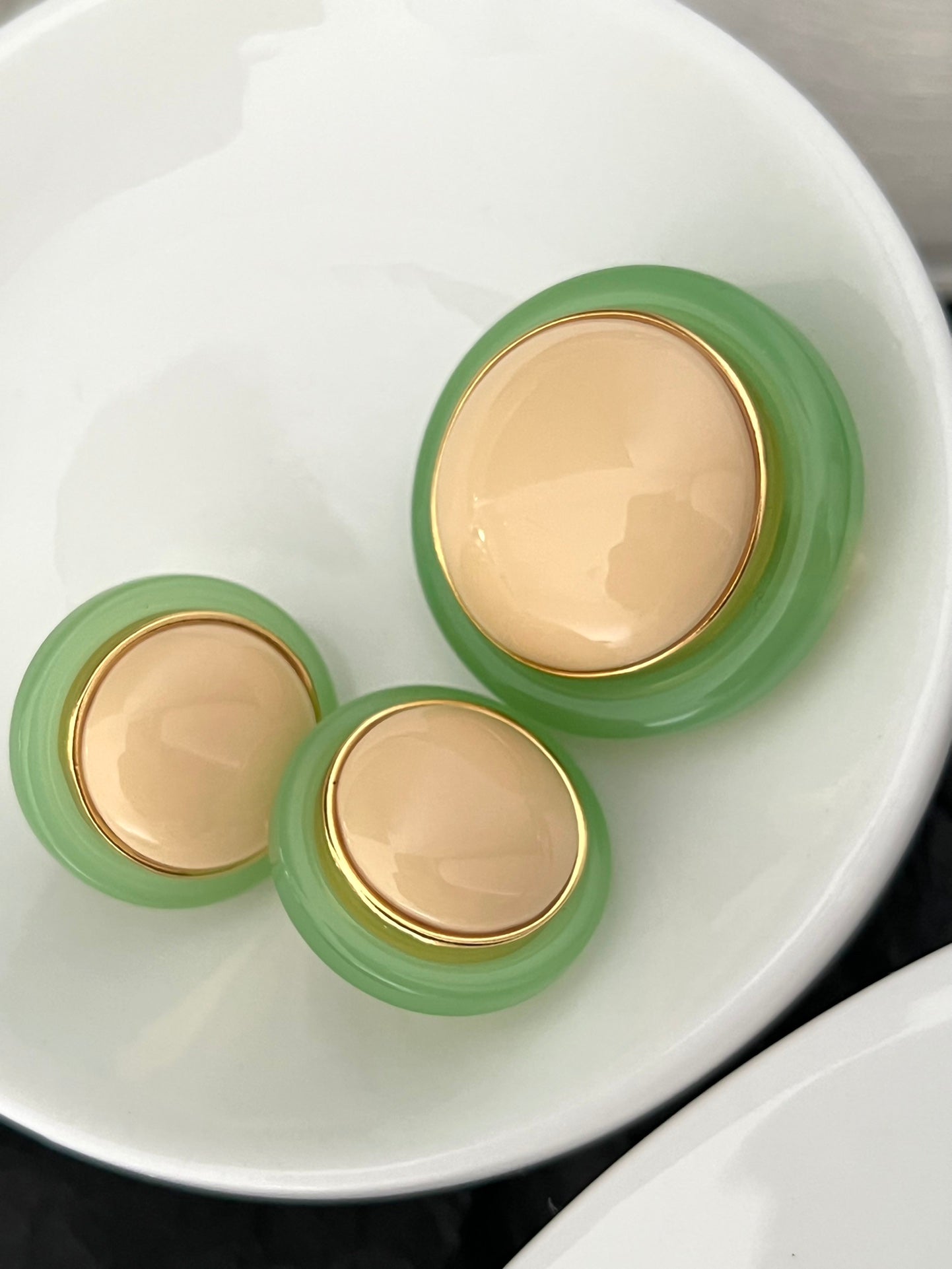 Vintage brooch and earrings